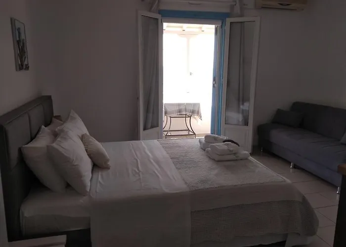 Anastasia Studios & Apartments
