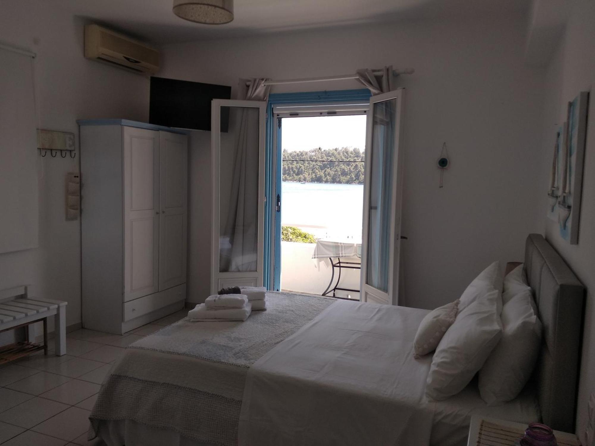 Anastasia & Panormos (Skopelos)