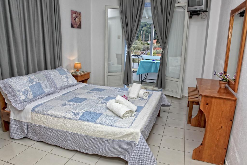 Anastasia & Apartment Panormos (Skopelos)